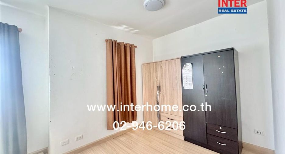 For sale 3 ベッドルーム townhouse in Krathum Baen, Samut Sakhon