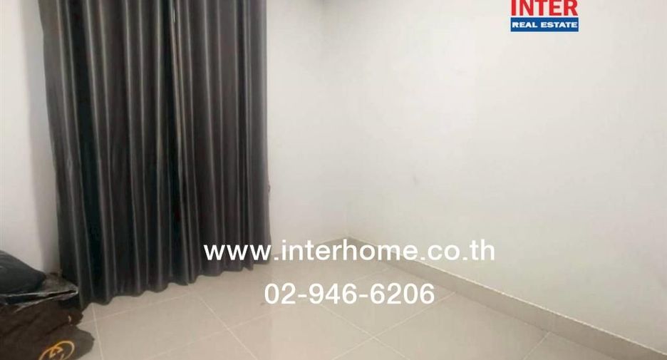 For sale 3 bedrooms townhouse in Mueang Samut Prakan, Samut Prakan