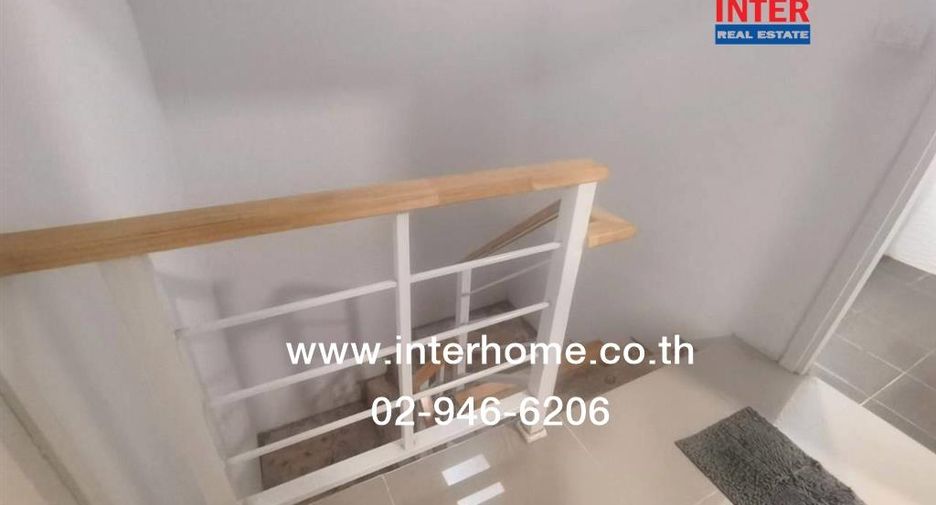 For sale 3 bedrooms townhouse in Mueang Samut Prakan, Samut Prakan