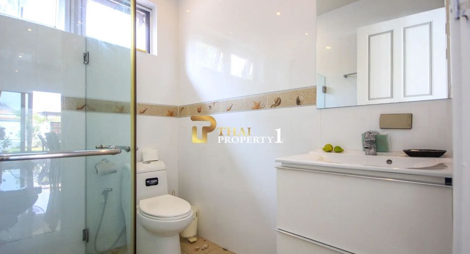 For sale 3 ベッドルーム villa in Hua Hin, Prachuap Khiri Khan
