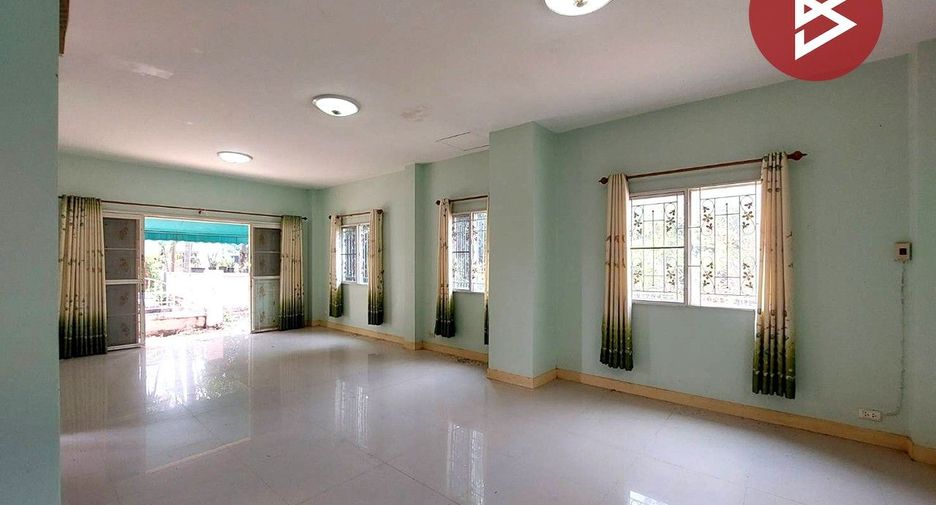 For sale 3 bedrooms house in Khlong Sam Wa, Bangkok