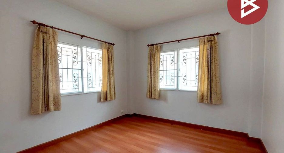 For sale 3 bedrooms house in Khlong Sam Wa, Bangkok