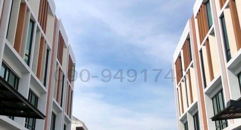 For rent 4 bedrooms retail Space in Chatuchak, Bangkok