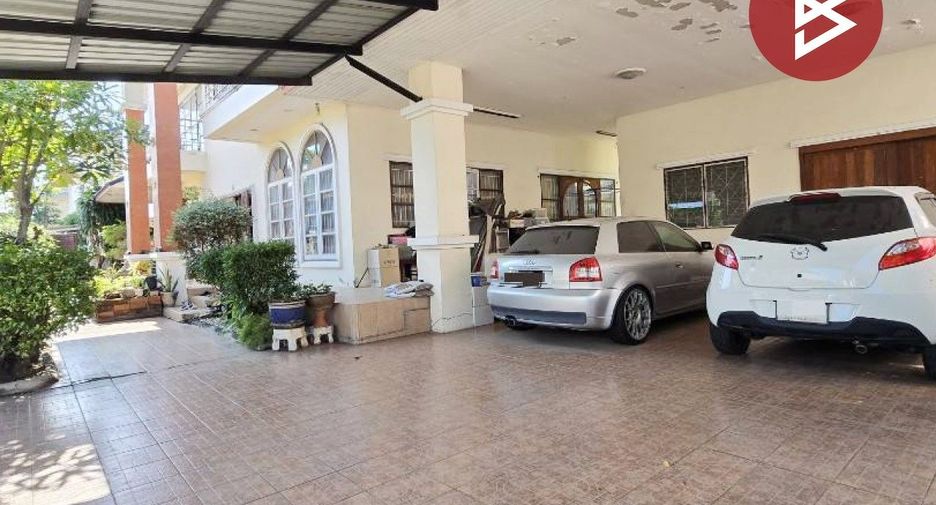 Casa en venta de 5 habitaciones en Mueang Chon Buri, Chonburi