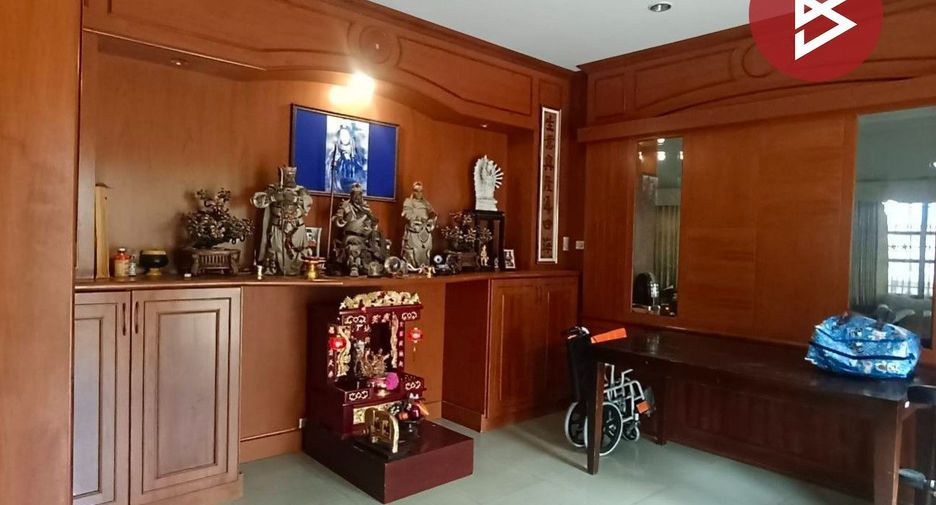 Casa en venta de 5 habitaciones en Mueang Chon Buri, Chonburi