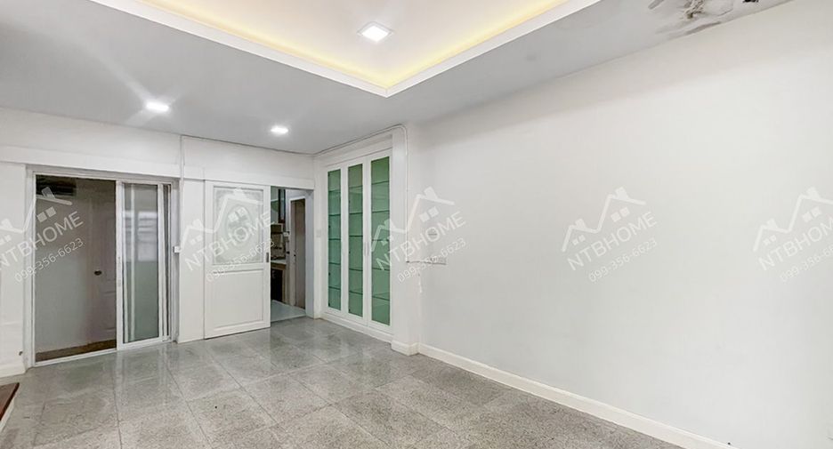 出租 4 卧室 独立屋 在 Mueang Nonthaburi, Nonthaburi