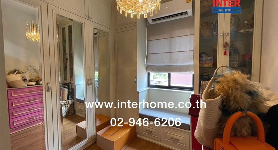 For sale 3 bedrooms house in Khlong Sam Wa, Bangkok