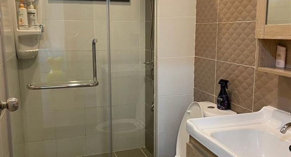 For sale 3 bedrooms house in Khlong Sam Wa, Bangkok