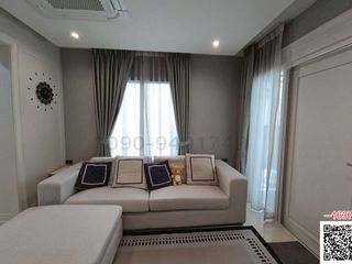Casa adosada en alquiler de 3 habitaciones en Lat Phrao, Bangkok