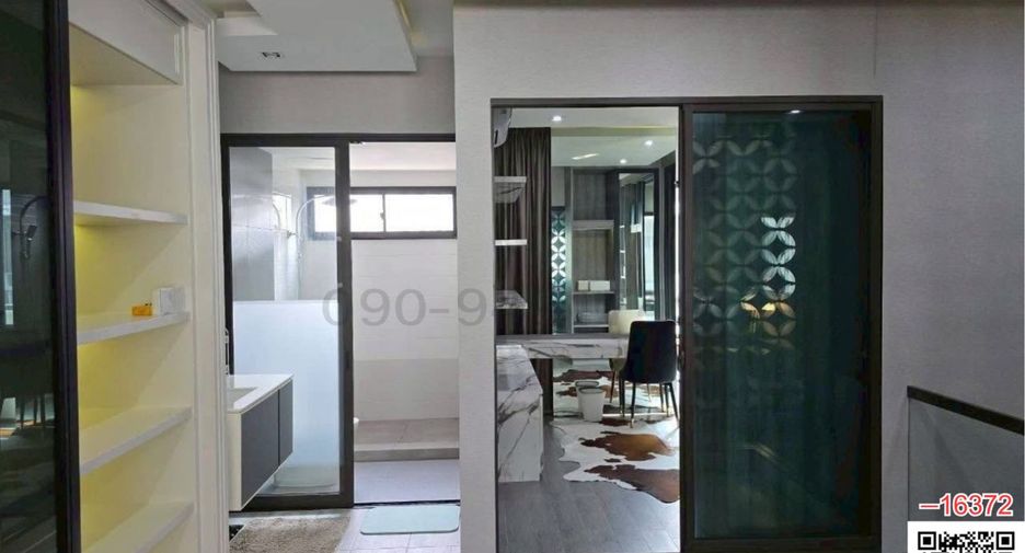 For rent 3 bedrooms townhouse in Lat Phrao, Bangkok
