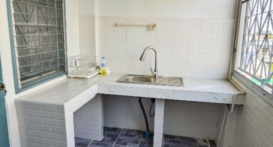 À vendre 1 chambre condo à Sai Mai, Bangkok