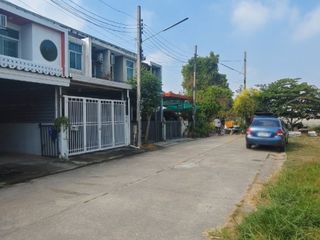 For sale 2 bedrooms townhouse in Nong Chok, Bangkok