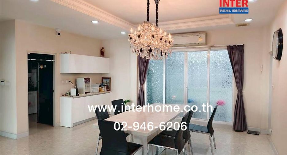 For sale 5 bedrooms house in Pathum Wan, Bangkok