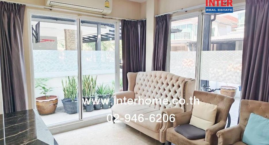 For sale 5 bedrooms house in Pathum Wan, Bangkok