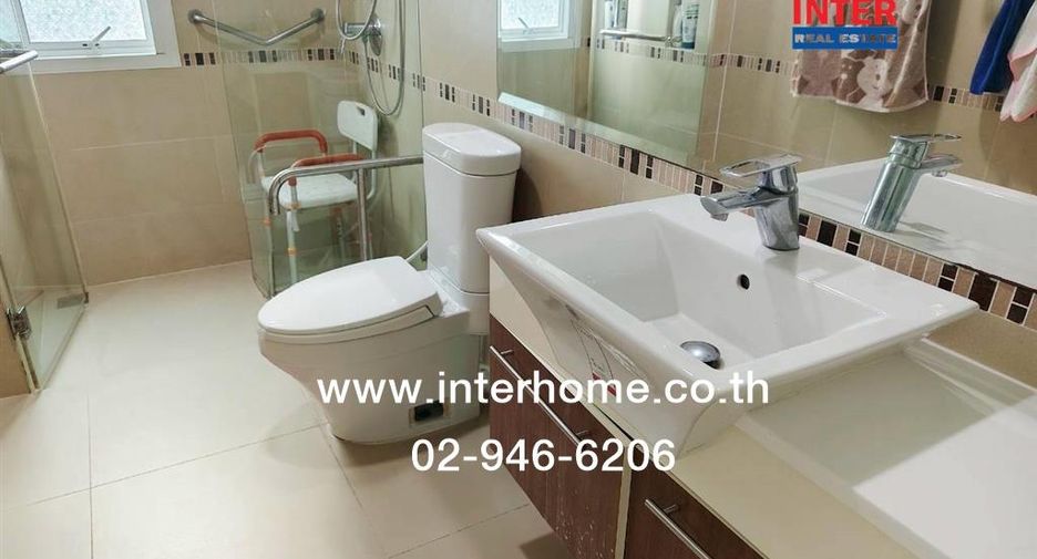 For sale 5 bedrooms house in Pathum Wan, Bangkok