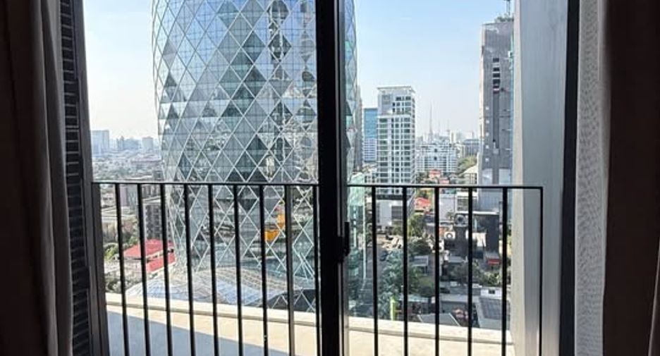 For rent 1 bed condo in Phaya Thai, Bangkok