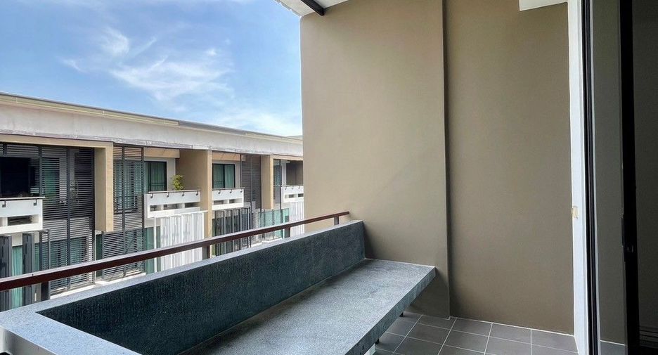 Casa adosada en alquiler de 3 habitaciones en Khlong Toei, Bangkok