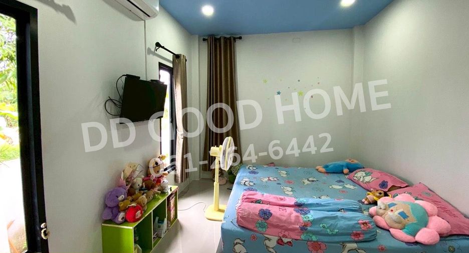 For sale 2 bedrooms townhouse in Wiang Sa, Surat Thani