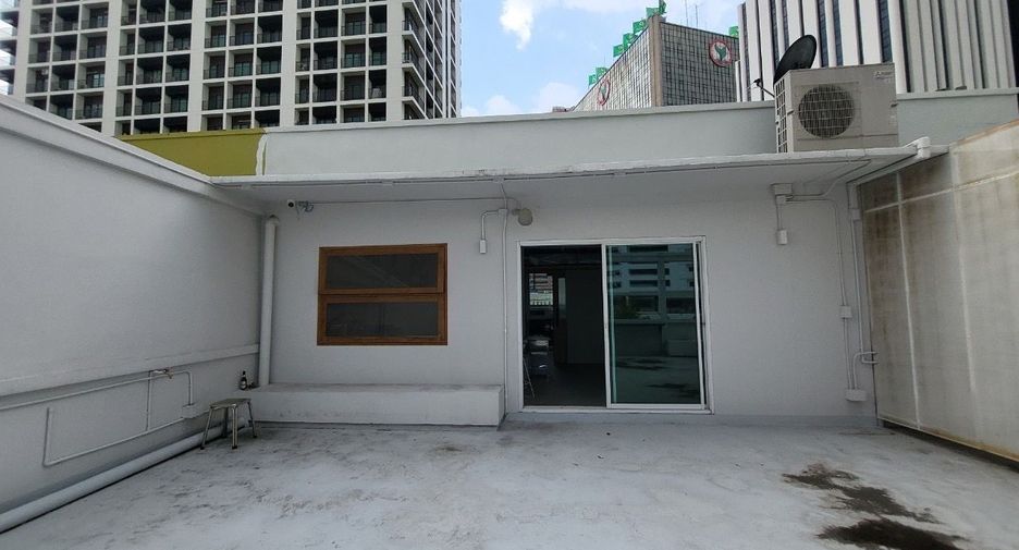 For rent retail Space in Phaya Thai, Bangkok