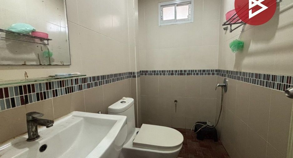 For sale 2 bedrooms townhouse in Khlong Sam Wa, Bangkok