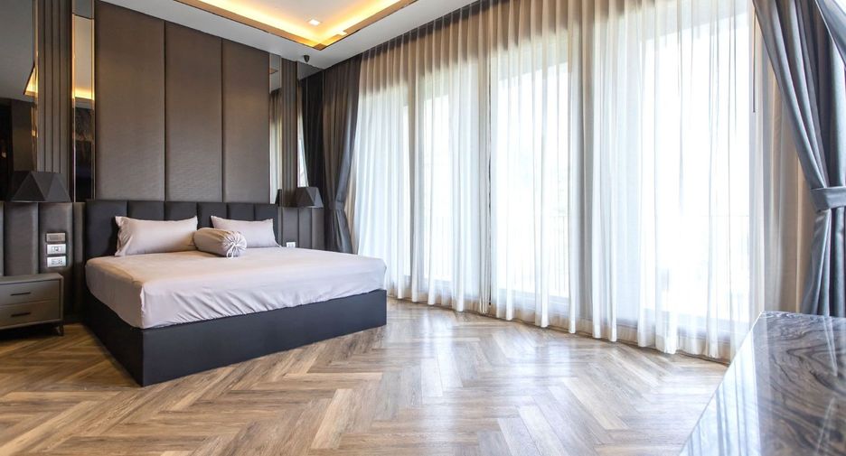 For rent 4 bedrooms house in Lat Phrao, Bangkok