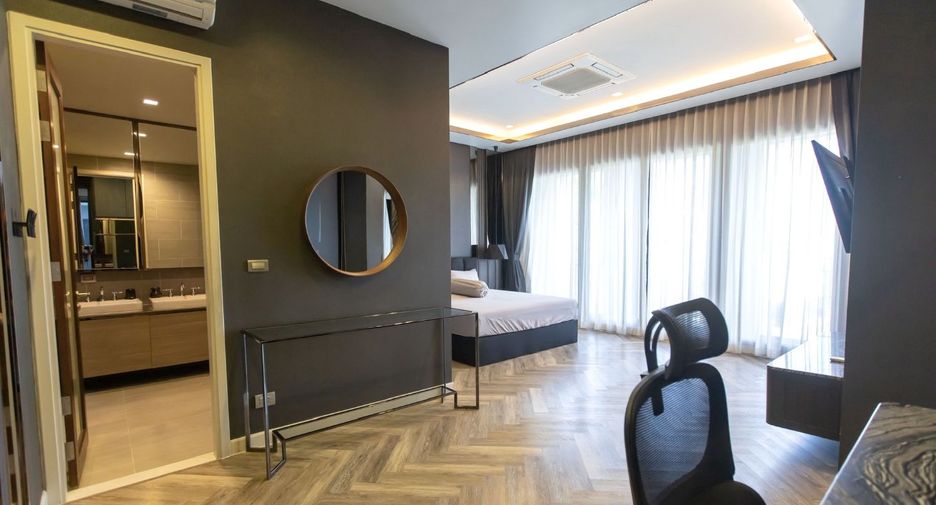 For rent 4 bedrooms house in Lat Phrao, Bangkok