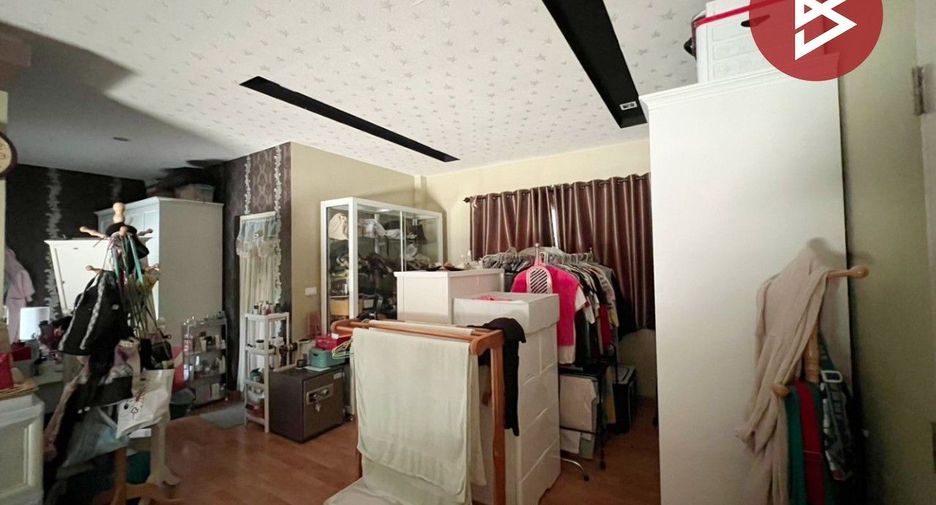 For sale 4 ベッドルーム house in Lam Luk Ka, Pathum Thani