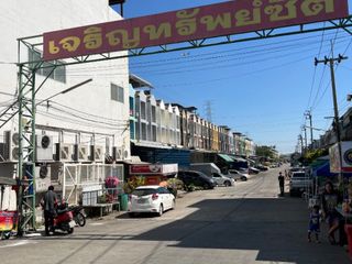 For sale retail Space in Bang Phli, Samut Prakan