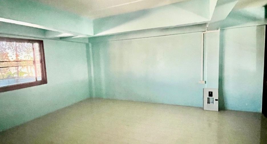 For sale retail Space in Bang Phli, Samut Prakan