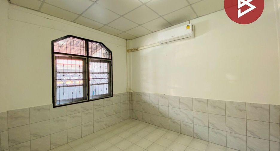 Reihenhaus zum Kauf mit 2 Zimmer in Mueang Samut Prakan, Samut Prakan