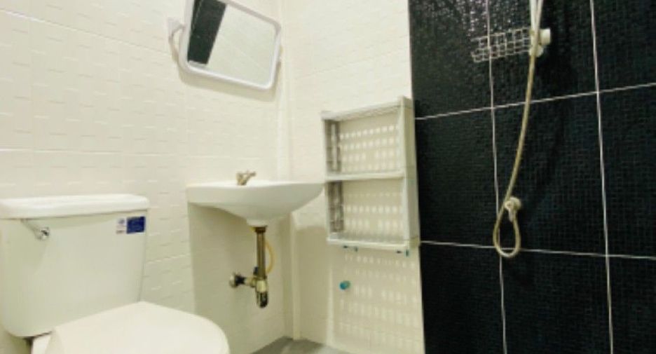 Reihenhaus zum Kauf mit 2 Zimmer in Mueang Samut Prakan, Samut Prakan