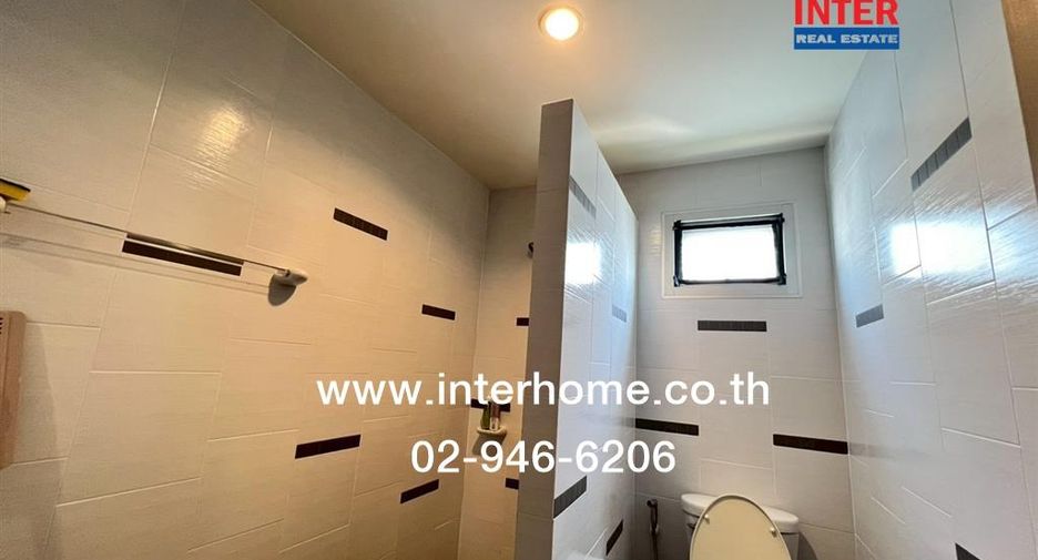 For sale 4 ベッドルーム townhouse in Bang Khun Thian, Bangkok