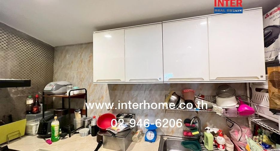 For sale 4 ベッドルーム townhouse in Bang Khun Thian, Bangkok