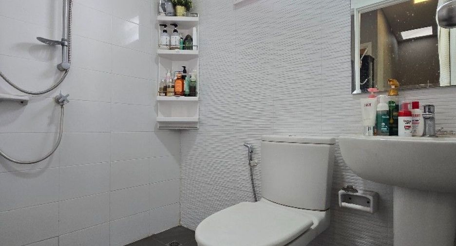 For sale 3 bedrooms townhouse in Bang Phli, Samut Prakan