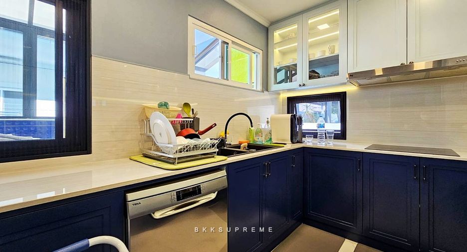 Casa en alquiler y en venta de 4 habitaciones en Bang Bua Thong, Nonthaburi