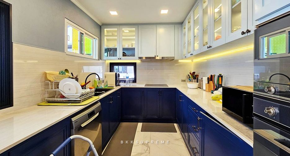 Casa en alquiler y en venta de 4 habitaciones en Bang Bua Thong, Nonthaburi