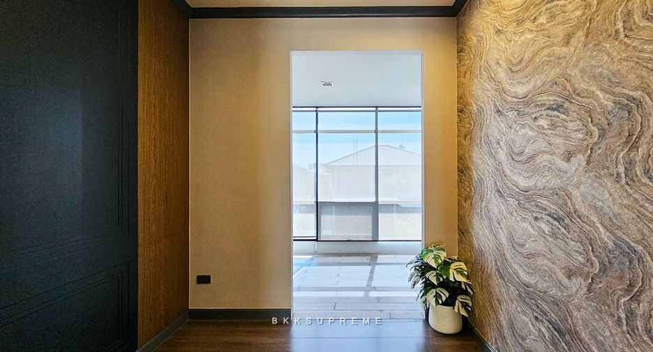 Casa en alquiler y en venta de 4 habitaciones en Bang Bua Thong, Nonthaburi