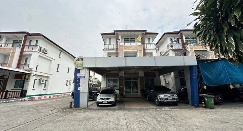 Продажа 1 кровать таунхаус в Пхаси Чароен, Бангкок