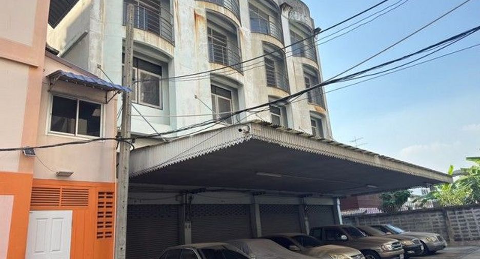 For sale 1 bed retail Space in Taling Chan, Bangkok