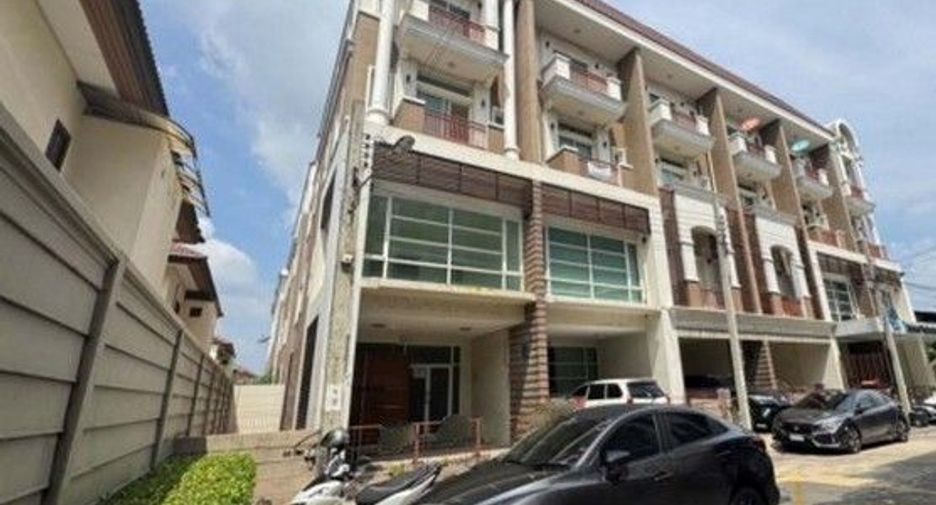 Gewerbefläche zum Kauf mit 1 Zimmer in Bueng Kum, Bangkok