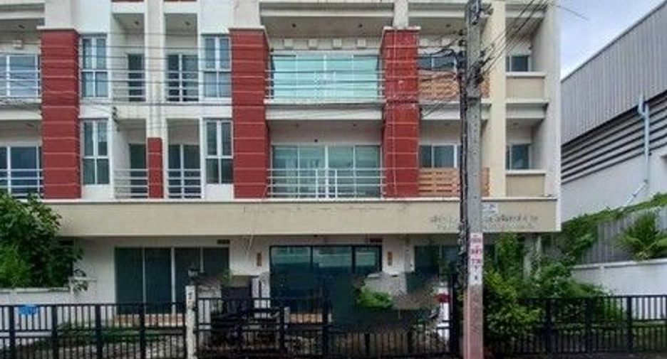 For sale 1 bed retail Space in Lat Krabang, Bangkok