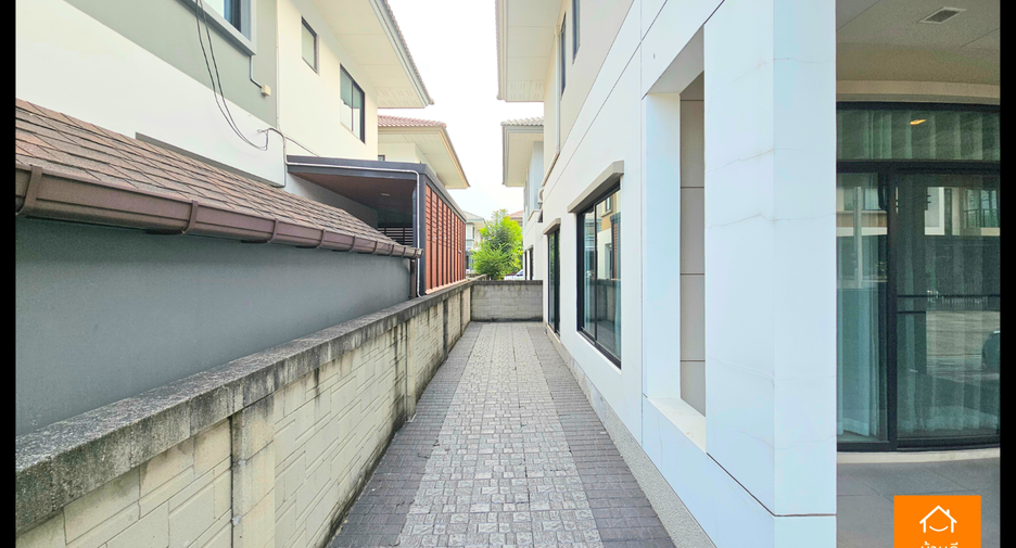 For sale 4 bedrooms house in Sai Mai, Bangkok