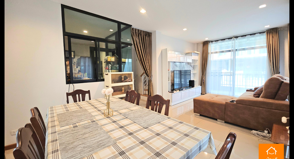 For sale 4 bedrooms house in Sai Mai, Bangkok