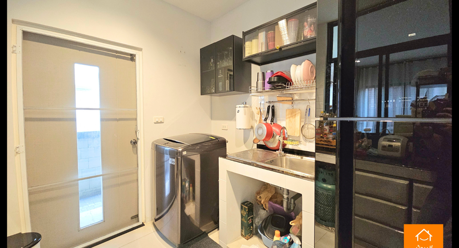 For sale 4 bedrooms house in Sai Mai, Bangkok