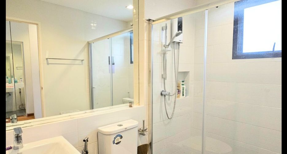 For sale 4 bedrooms house in Sai Mai, Bangkok