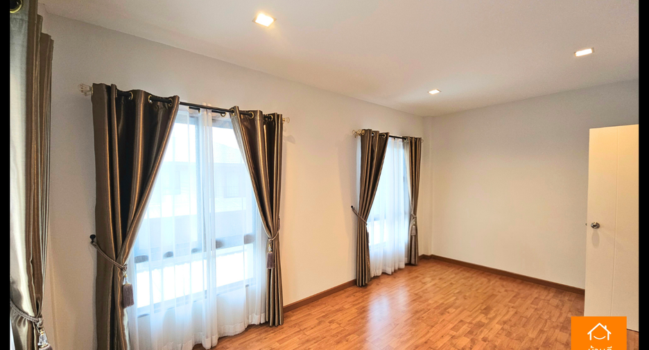 For sale 4 bedrooms house in Sai Mai, Bangkok