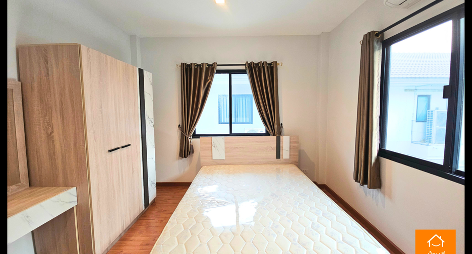 For sale 4 bedrooms house in Sai Mai, Bangkok