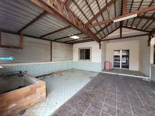 À vendre 1 chambre maison de ville à Ban Bueng, Chonburi