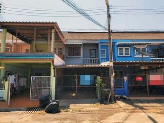 For sale 1 bed townhouse in Ban Bueng, Chonburi