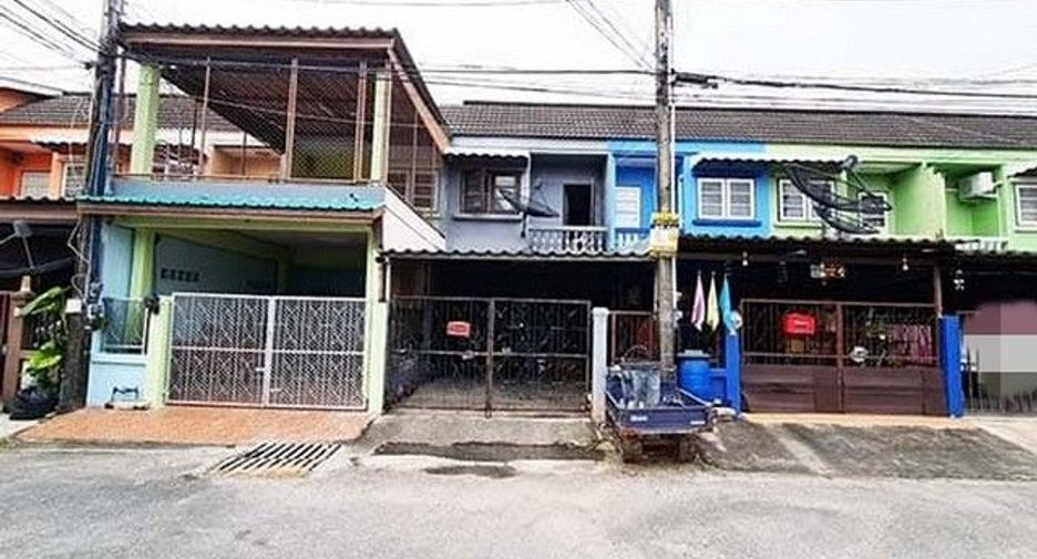 For sale 1 bed townhouse in Ban Bueng, Chonburi